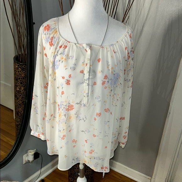 LC Lauren Conrad Tops - LC Lauren Conrad White Flutter Sleeve Blouse